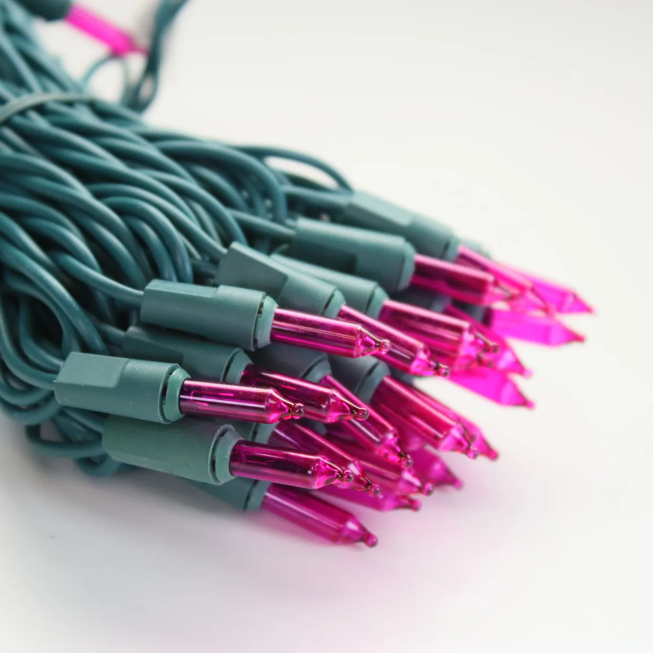 100-bulb Pink Mini Lights, 4" Spacing, Green Wire