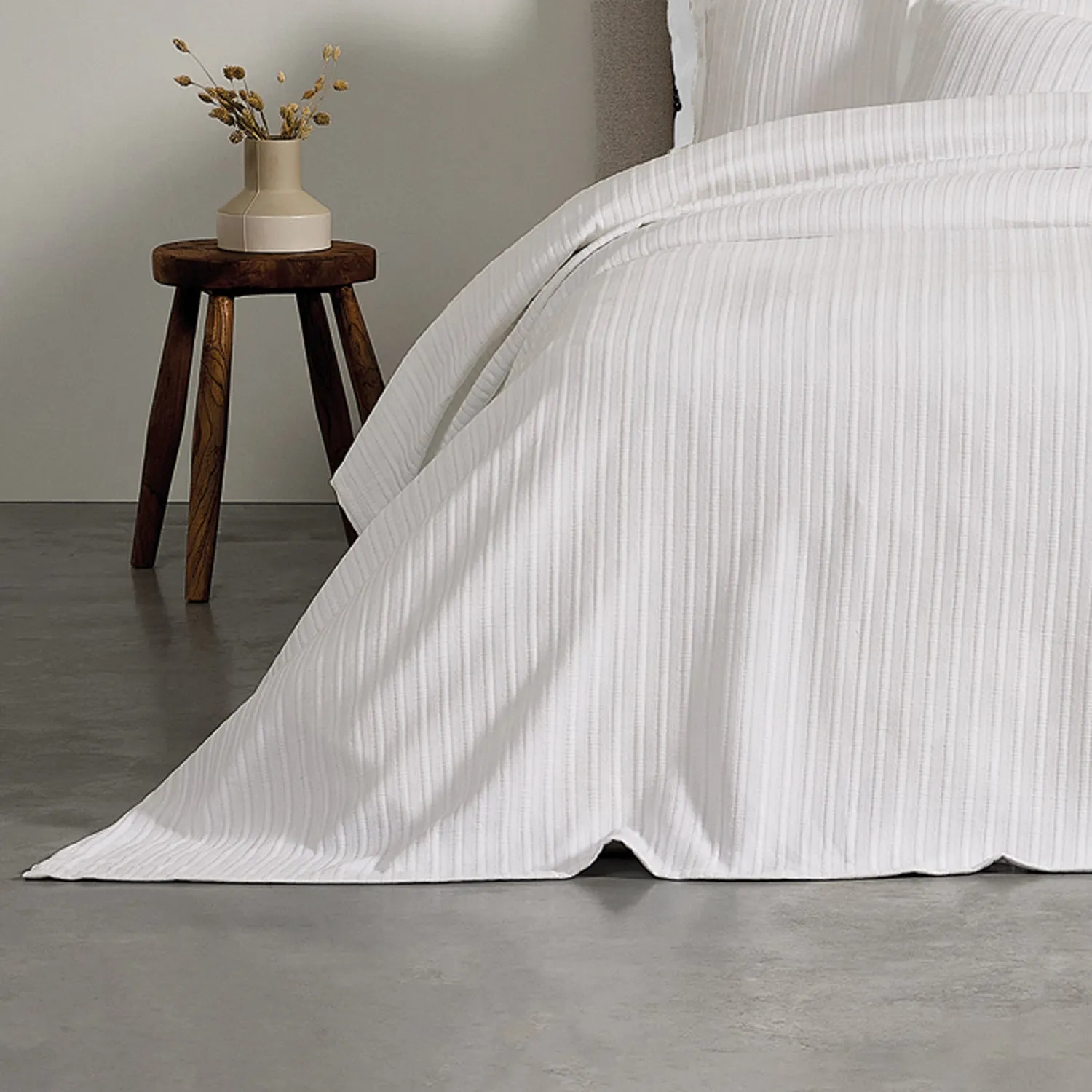 Evora White Bedspread Set by Bianca