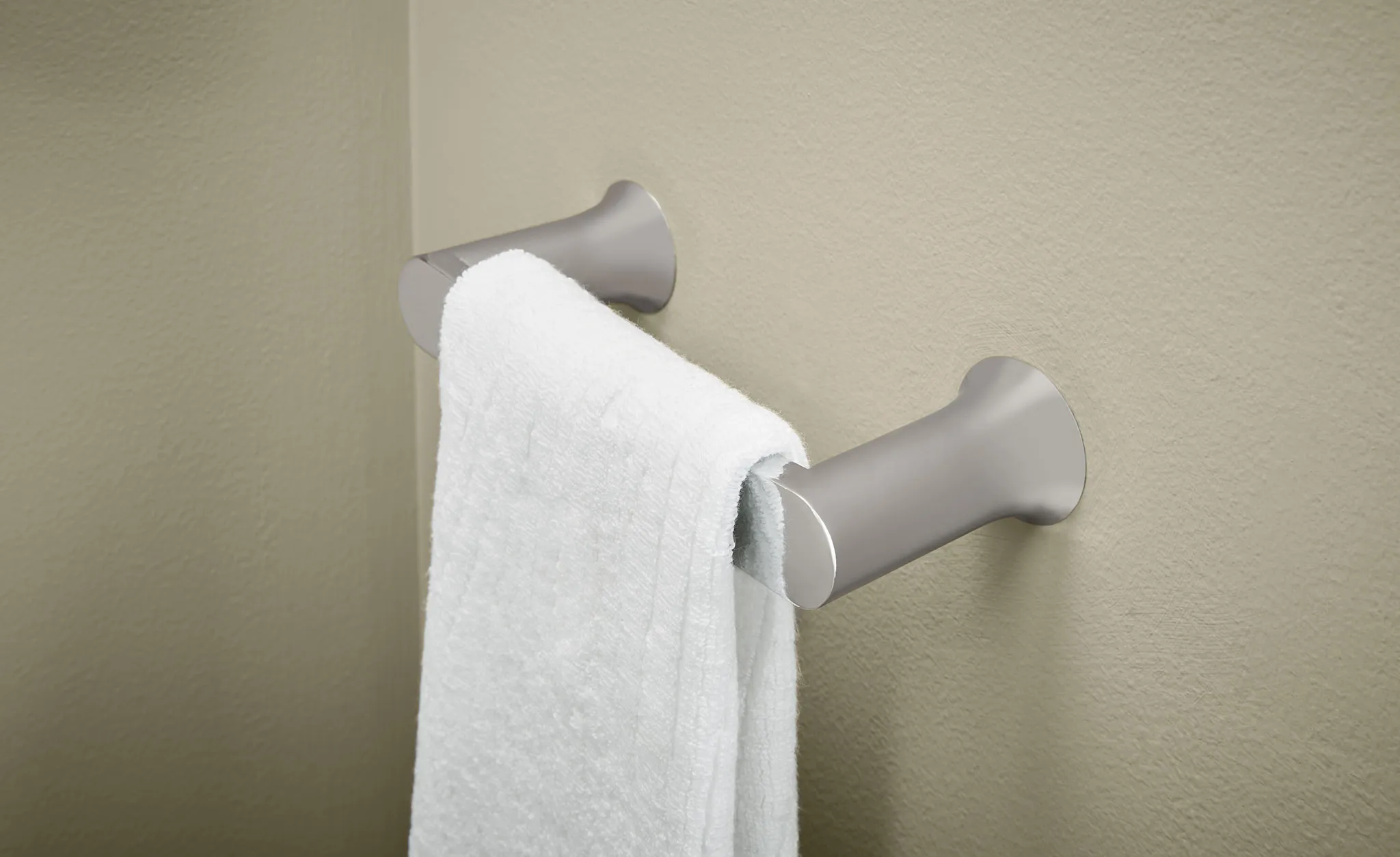 Genta LX Chrome Hand Towel Bar