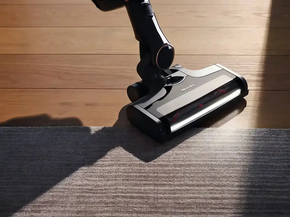 Miele HX2CATDOG Cordless Stick Vacuum Cleaner  60 Minutes Run Time  Black