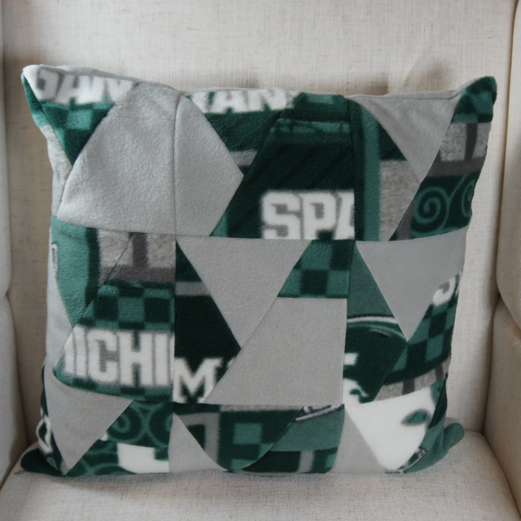 Pillows - College - NCAA - Michigan State University-MSU - Spartans - 18 inch