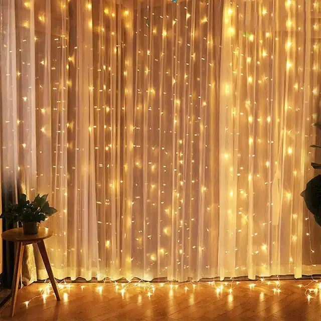 Remote-Controlled Christmas Curtain Lights