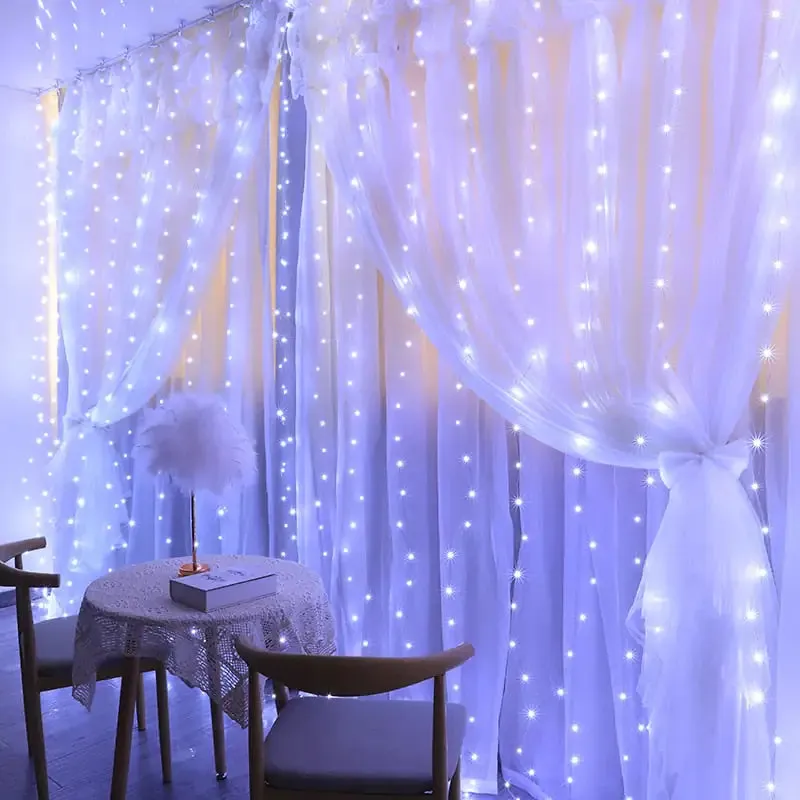 Remote-Controlled Christmas Curtain Lights